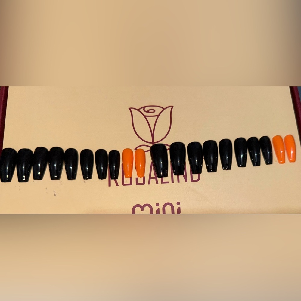 Midnight Pumpkin: Black and Orange Press-On Nails